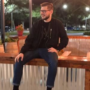 Meet your Posher, Logan